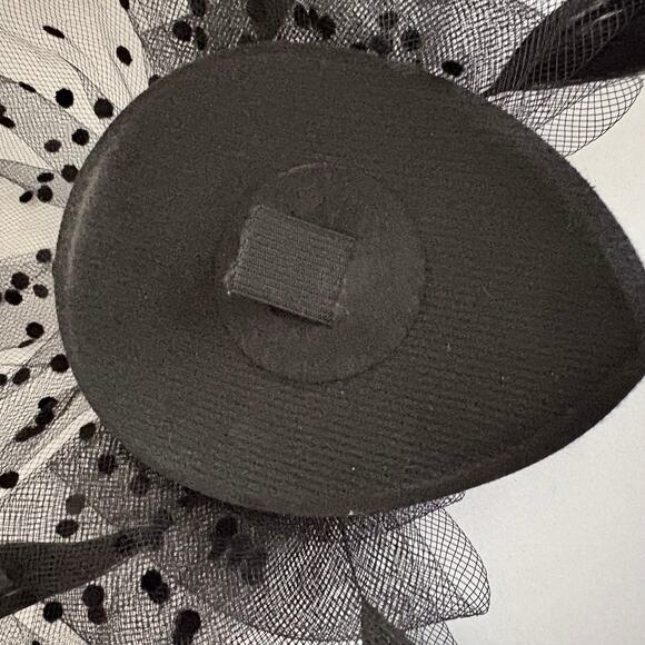 Black Feather Polka Dot Fascinator Hat w/ Faux Pearl Bow Horse Race Whimsygoth main image 7